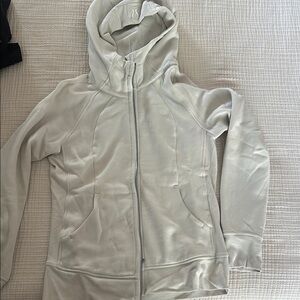 Lululemon Women’s Scuba hoodie